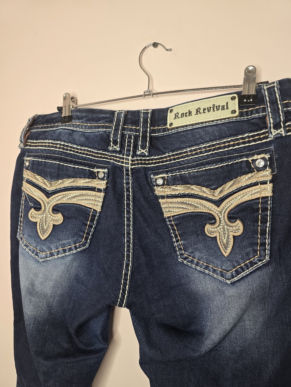 Like New Rock Revival Sorel Capri jeans Size 34 - Picture 3 of 7